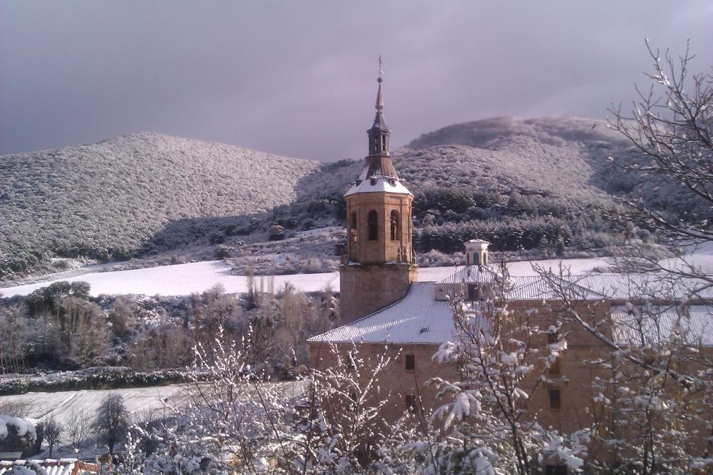 Апартаменты La Morada De San Millan Сан-Мильян-де-ла-Коголья Номер фото